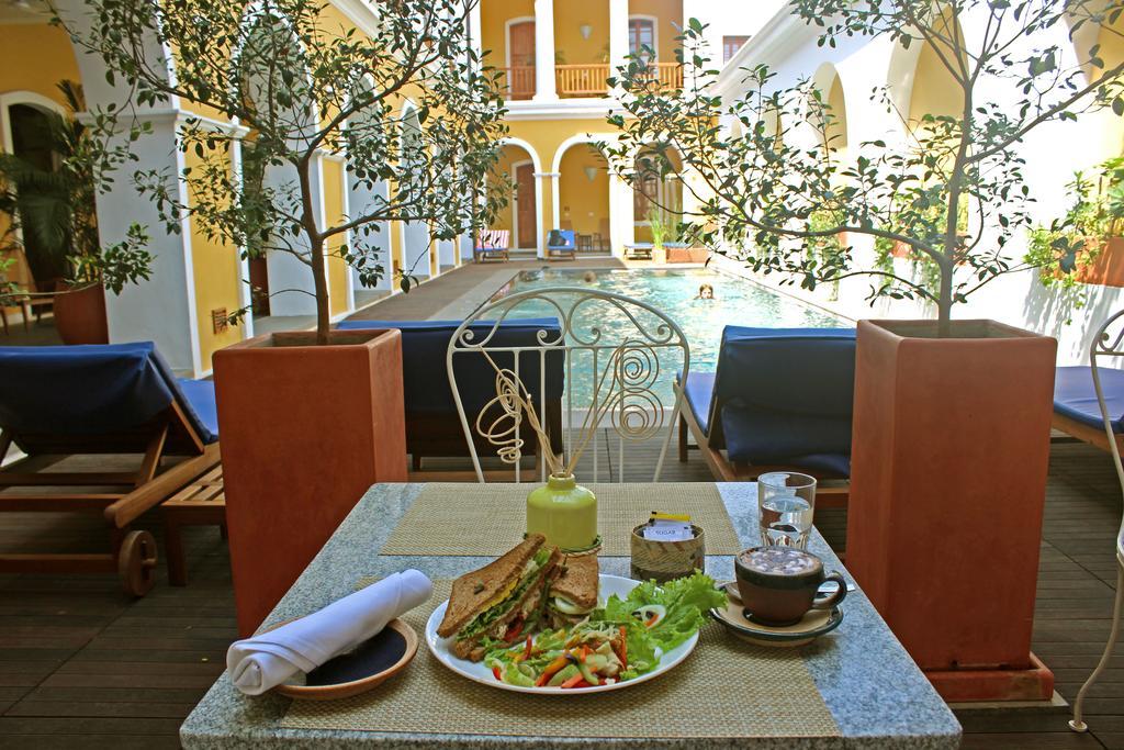 Palais De Mahe - A Cgh Earth Experience Hotel Puduccseri Kültér fotó
