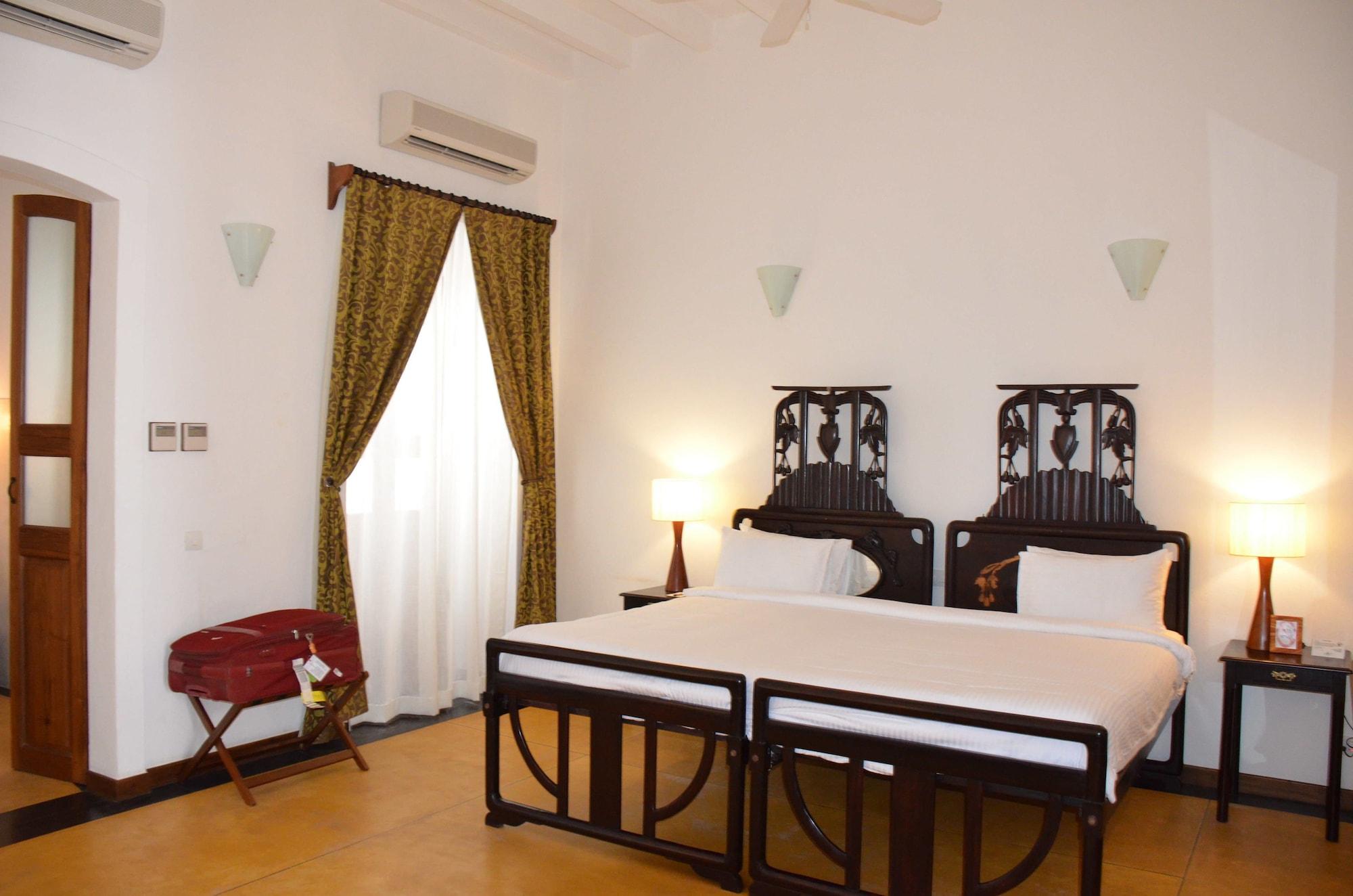 Palais De Mahe - A Cgh Earth Experience Hotel Puduccseri Kültér fotó