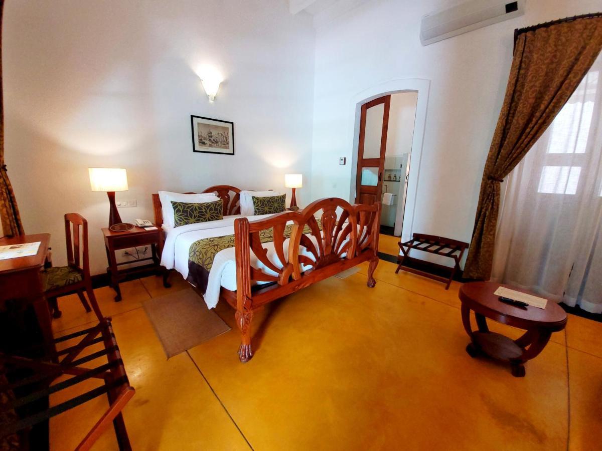 Palais De Mahe - A Cgh Earth Experience Hotel Puduccseri Kültér fotó