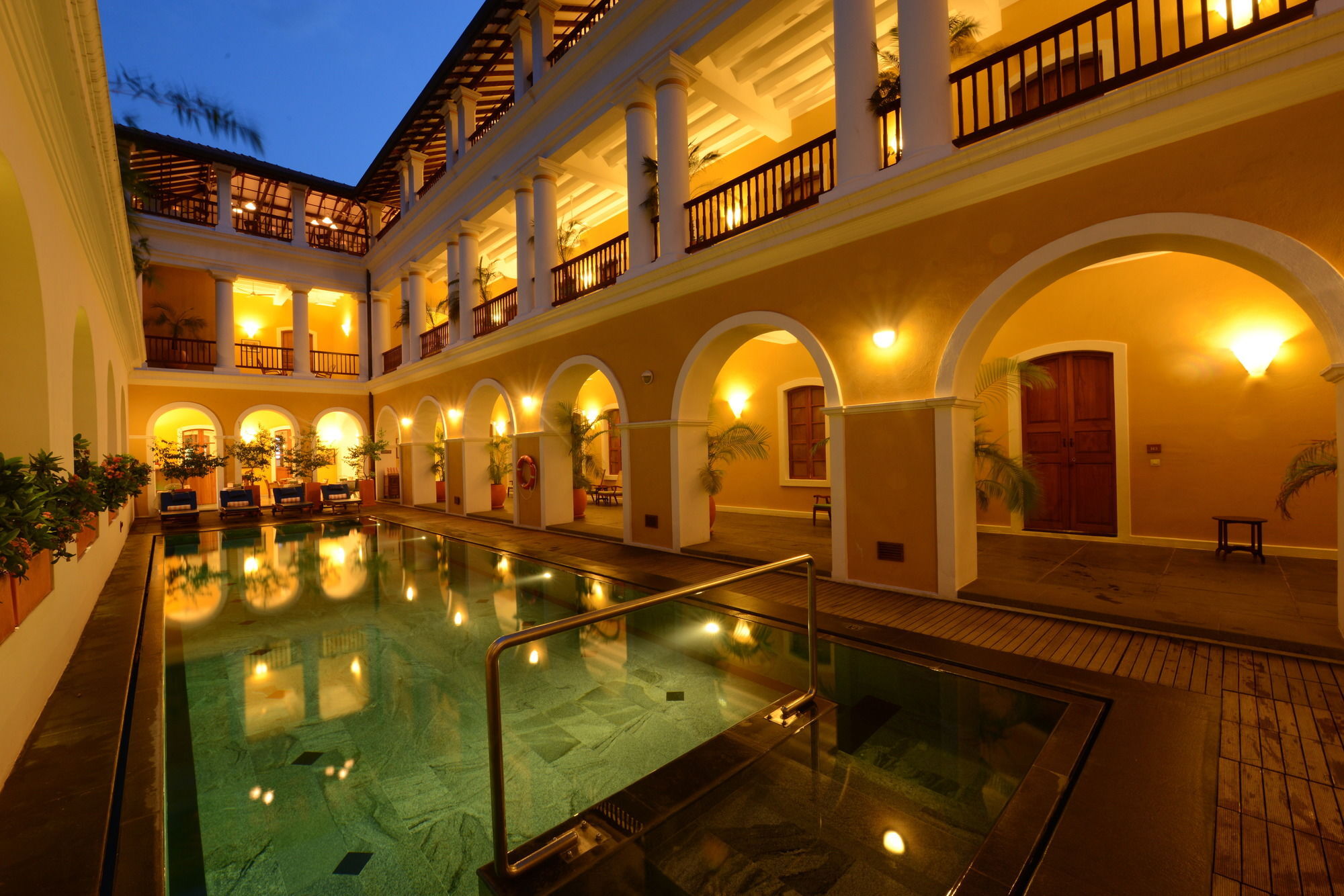 Palais De Mahe - A Cgh Earth Experience Hotel Puduccseri Kültér fotó